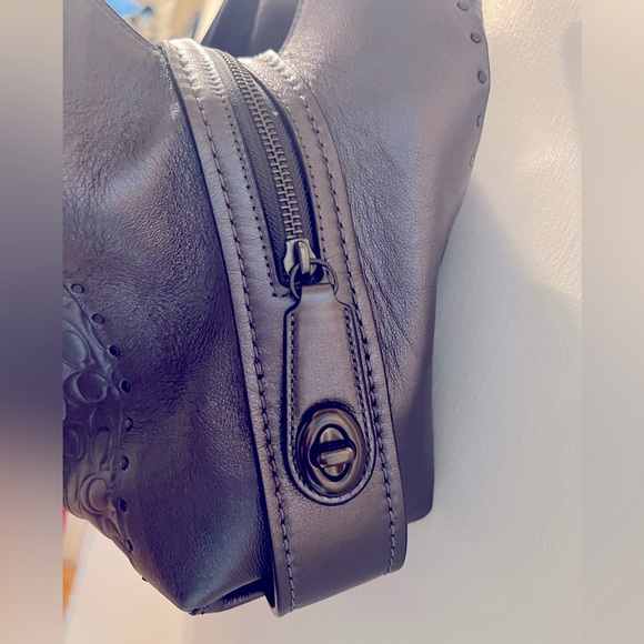 COACH Authentic Leather Bag (Like New) - Picture 3 of 4